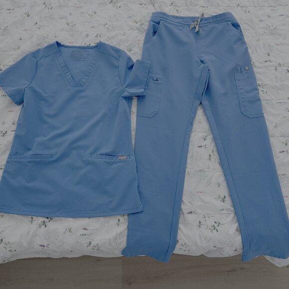 FIGS Scrubs $30 for set - Picture 1 of 1